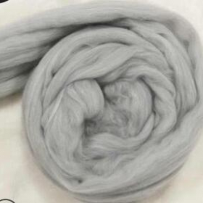 Holly | Super Chunky Wool Yarn – Plush, Durable & Ideal for Arm Knitting