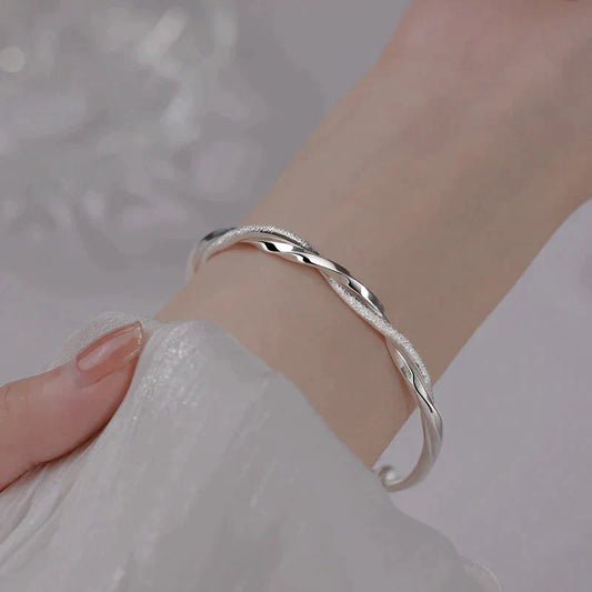 Giselle | Twisted Silver Bangle Bracelet – Elegant, Minimalist & Timeless