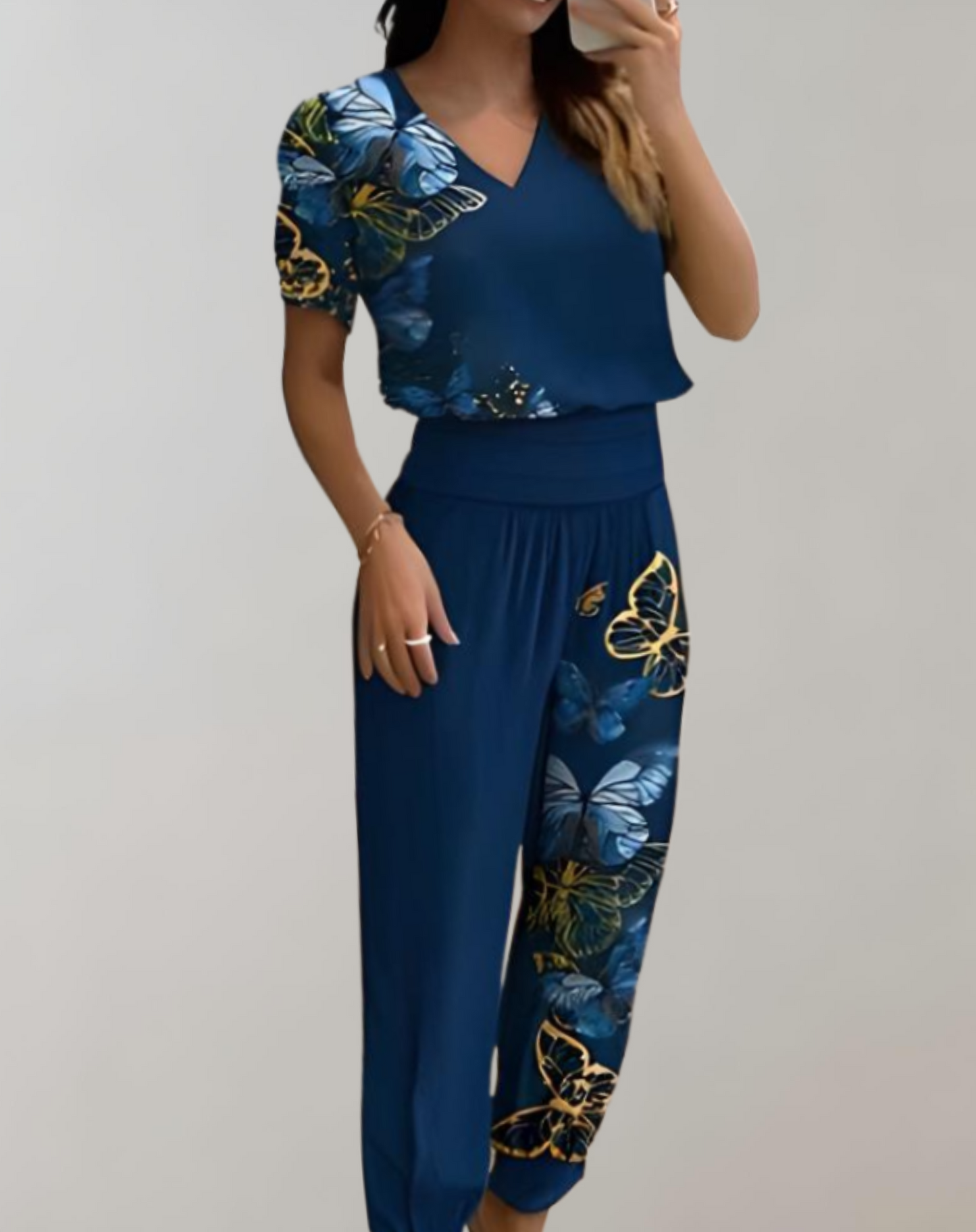 Evelyn | Two-Piece Women’s Set – V-Neck Blouse & High-Waist Pants