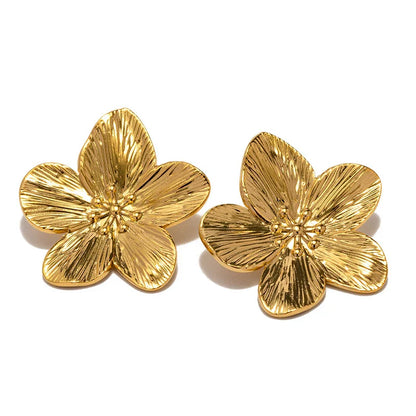 Lexie | Gold-Plated Flower Stud Earrings – Chic, Minimalist & Versatile