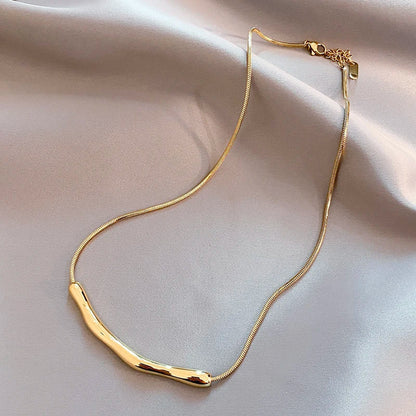 Kelsey | Elegant Gold Collarbone Necklace – Minimalist, Chic & Timeless