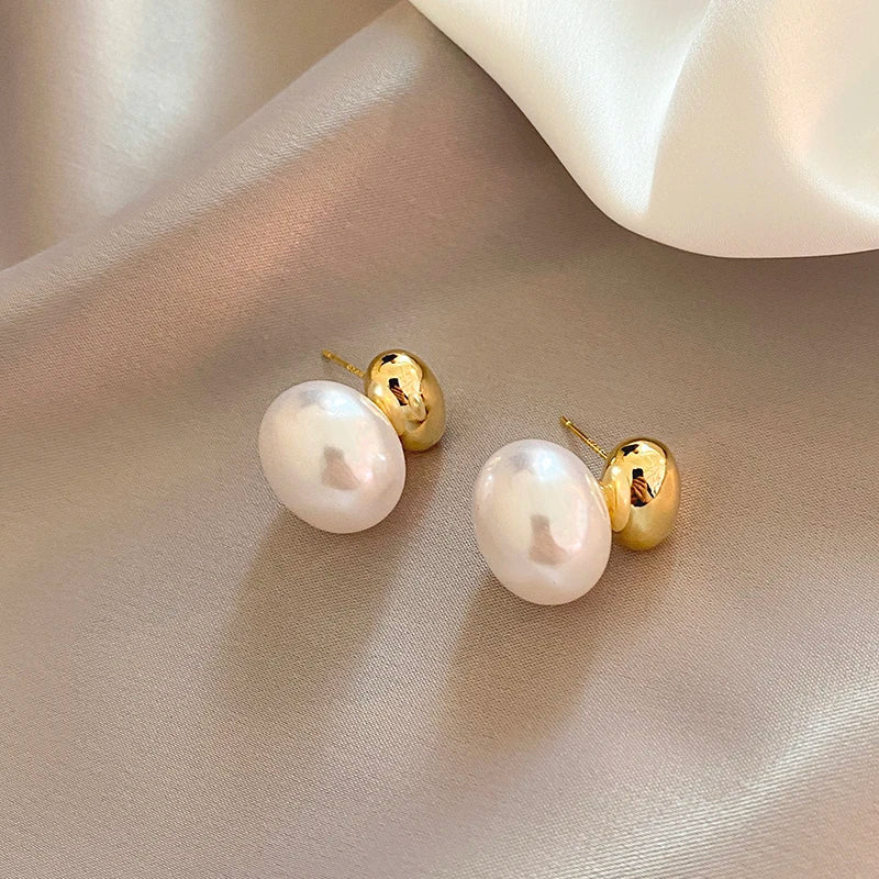 Emmie | Flat Pearl Bean Earrings – Artistic, Trendy & Timelessly Beautiful