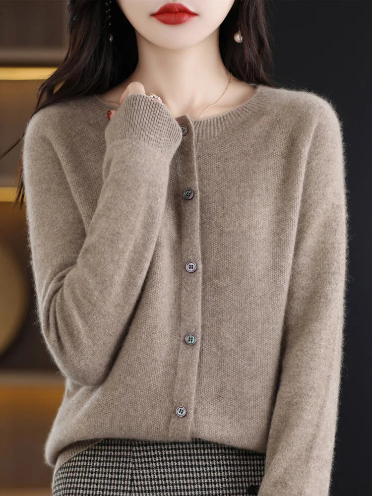 Pearl | Women's Wool Cardigan – Soft, Cozy & Button-Up Closure