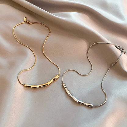 Kelsey | Elegant Gold Collarbone Necklace – Minimalist, Chic & Timeless