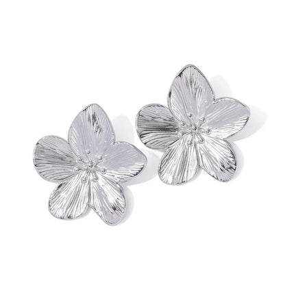 Lexie | Gold-Plated Flower Stud Earrings – Chic, Minimalist & Versatile