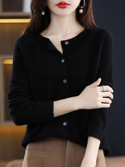 Pearl | Women's Wool Cardigan – Soft, Cozy & Button-Up Closure