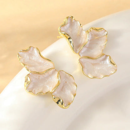 Katelyn | Nature-Inspired Petal Earrings – Bold, Elegant & Fashion-Forward