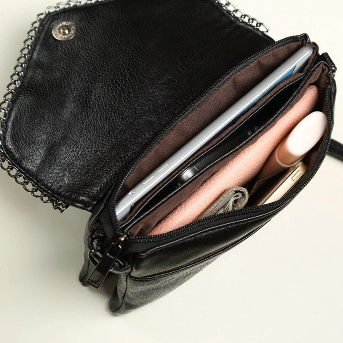 Wren | Women's Clutch Bag - Classic Elegance with Versatile Design